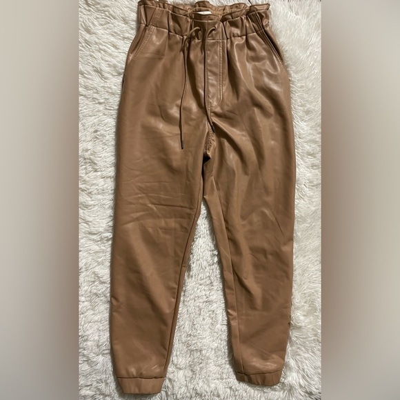 #210 A&F Cream Vegan Faux Leather Jogging Trousers - Picture 4 of 5
